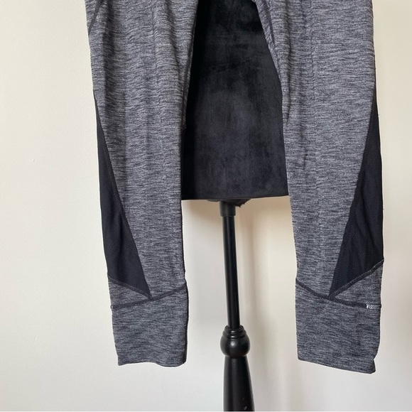 Athleta Relay Tight 2.0 Grey Heather Mid Rise Ankle Crop Pockets Leggings Size M - Picture 5 of 12